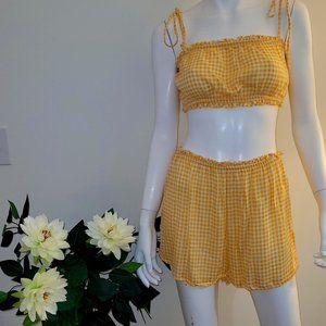 Dippin' Daisys Oasis tube top with ruffle trim. Size M. NWT